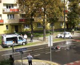 Nieoznakowany radiowóz potrącił na ulicy Chodkiewicza motorowerzystę
