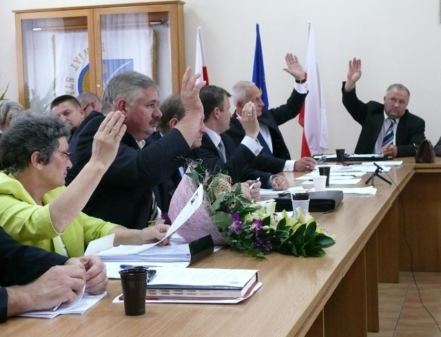 Radni większością głosów "klepnęli" zarządowi powiatu absolutorium. Podtrzymali też swoją wcześniejszą decyzję odnośnie sprawy Lucyny Kozoduj.