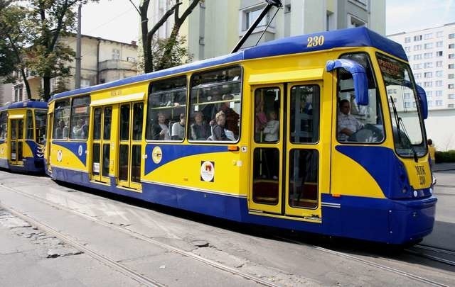 Na żużel dodatkowe kursy tramwajów - linia numer 8 [ROZKŁAD JAZDY]