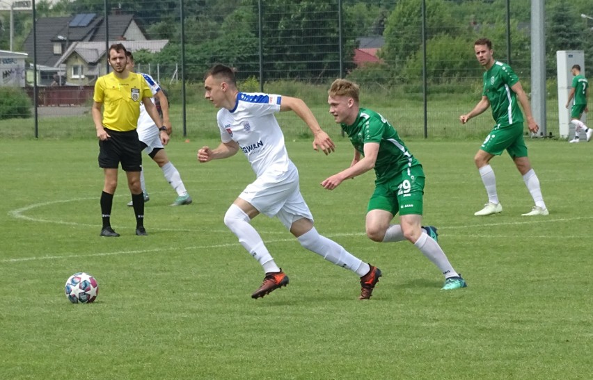 Lewart Lubartów przegrywa spotkanie sparingowe z GLTS Świdniczanką Świdnik Mały 1:3. Zobacz zdjęcia