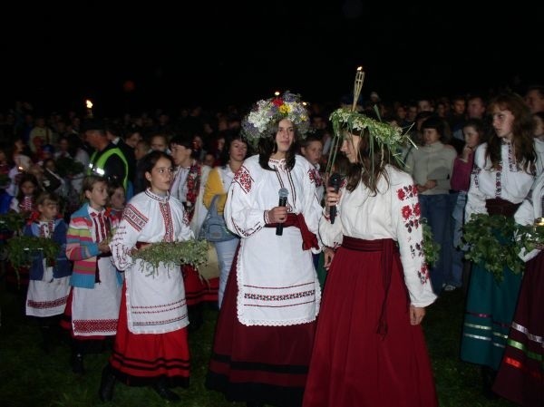 Impreza nawiązuje do starodawnych obchodów świeta „Nocy...