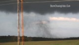 Potężna nawałnica i tornado. Łowcy burz w akcji [wideo]