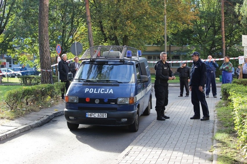 Ćwiczenia toruńskiej policji w szpitalu na Bielanach