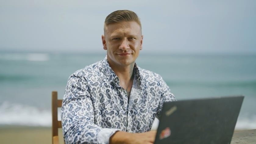 26-letni Marek Kuliński ze Skarżyska-Kamiennej w "Hotelu Paradise" zmienił partnerkę. Czy znajdzie miłość? Zobacz zdjęcia 