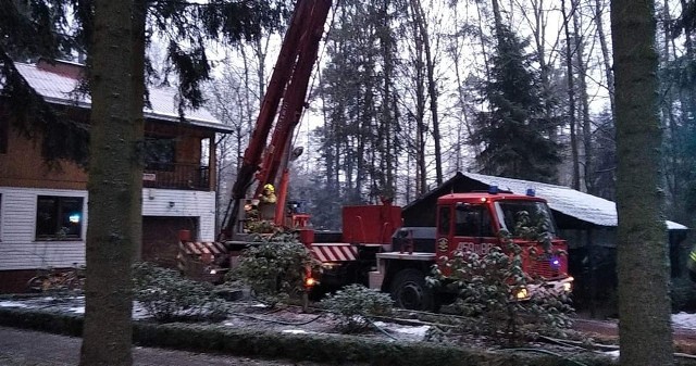 Strażacy szybko uporali się z pożarem sadzy w kominie domu w Jeziorach w powiecie grójeckim.