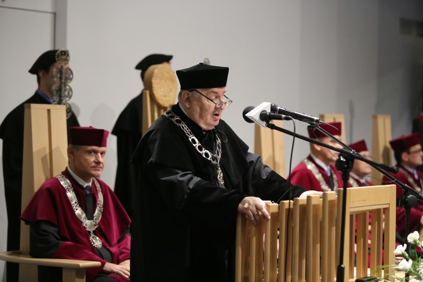 Prof. Aleksander Sieroń został uhonorowany doktoratem...