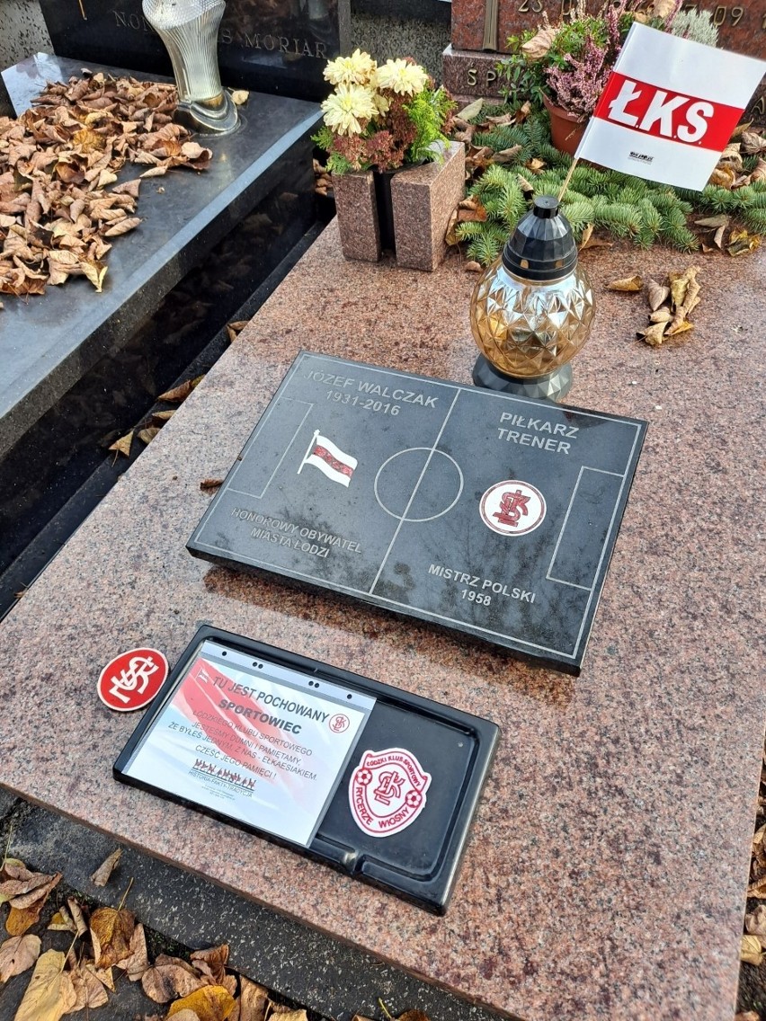 Symbole ŁKS znalazły się na grobach Rycerzy Wiosny. Także w Warszawie