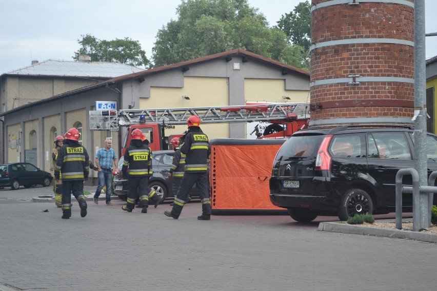 Samobójca na kominie w Rybniku. Negocjator na miejscu