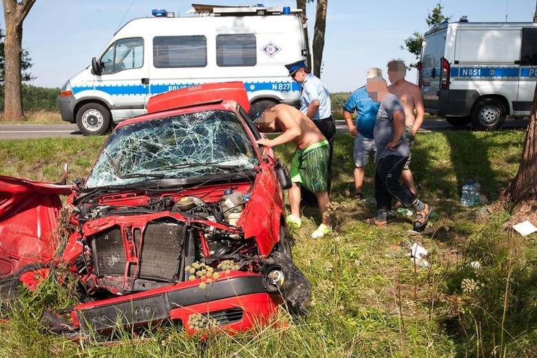 Wypadek na wysokości przystanku autobusowego Charnowo -...