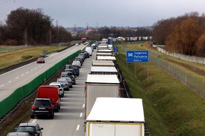 Na autostradzie A4 pomiędzy Legnicą a Wrocławiem powstały...
