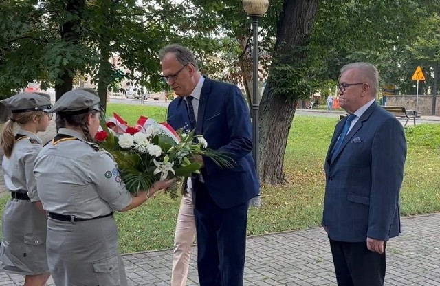 1 września, w 84. rocznicę wybuchu II wojny światowej złożono kwiaty w miejscach upamiętniających poległych i zabitych w czasie wojny