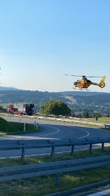 Śmiertelny wypadek motocyklisty na zakopiance w Chabówce. Uderzył w barierki