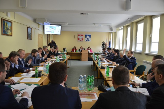 Na sesji Rady Miasta wyrażono zgodę na przystąpienie Miejskiego Ośrodka Pomocy Społecznej w Ostrowcu do programu "Akcja Aktywizacja".