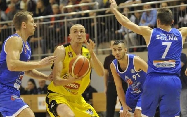 Maciej Klima ostatnio częściej gra w piłkę nożną, ale dał się namówić na udział w turnieju koszykówki 3x3