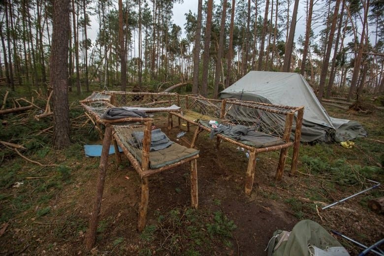 Tragedia na obozie harcerskim. Nie żyją harcerki z Łodzi! Przywieziono rzeczy z obozu [zdjęcia]