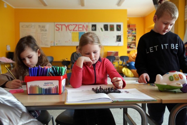 Do polskich szkół zapisano dotychczas 54 tysiące dzieci z Ukrainy - informuje Ministerstwo Edukacji i Nauki