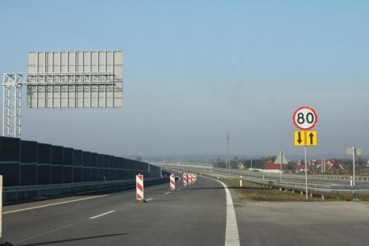 W czwartek po 11:00 drogowcy otworzyli przedostatni...