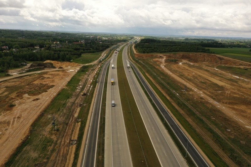 Budowa autostrady A1. Zdjęcia z odcinka F, będącego...