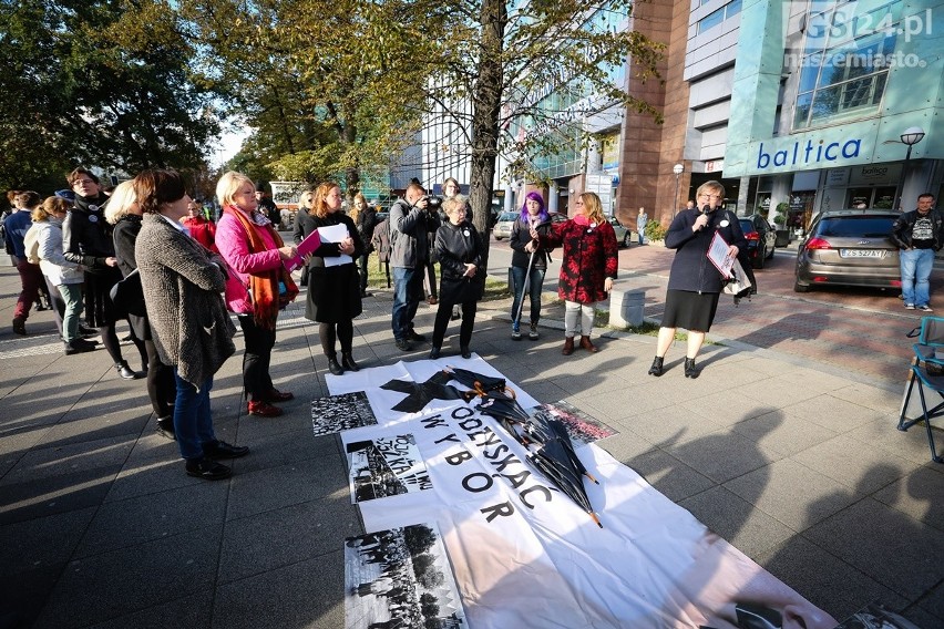 Kobiety znowu protestowały na ulicach Szczecina [zdjęcia, wideo]