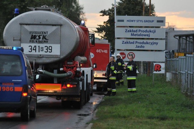 Pożar Nowego Stylu gasi kilkadziesiąt jednostek straży pożarnej.