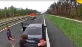 Kolizja Olgierda Geblewicza na S3. Prokuratura sprawdzi, jak bardzo niebezpieczny był manewr marszałka na autostradzie 