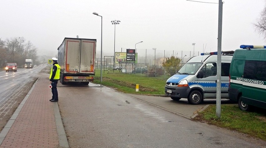 Działania Truck-Bus. Policja kontroluje ciężarówki i dostawczaki (zdjęcia)