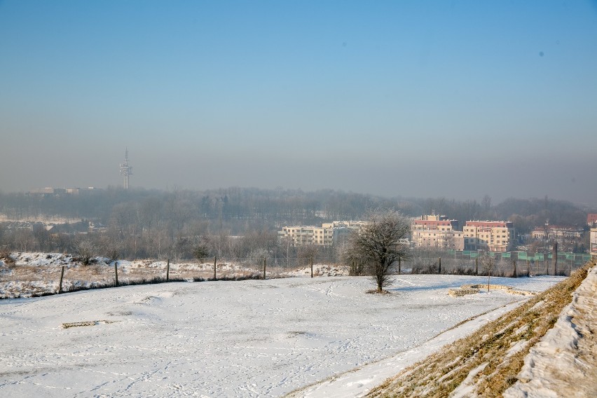 Kraków. Kraków wciąż dusi się w smogu