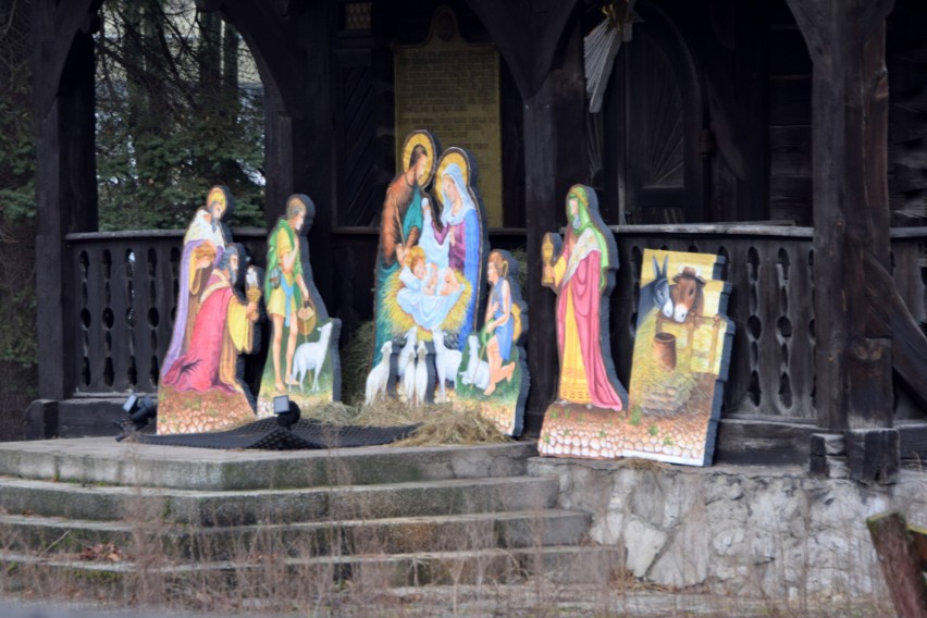 Wyjątkowe Święto Trzech Króli w kościele w Kielcach Białogonie. Po uroczystej mszy świętej był mini orszak [ZDJĘCIA, WIDEO]