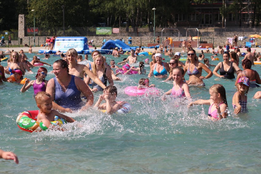 Aqua aerobik i inne atrakcje Kąpieliska Leśnego w Gliwicach ZDJĘCIA