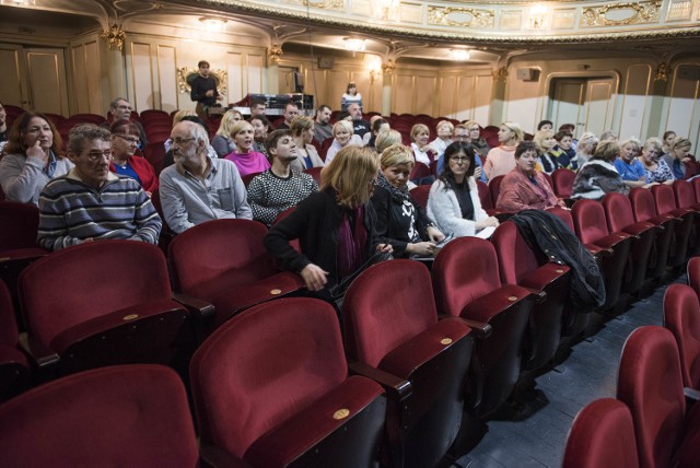 Spotkanie marszałka województwa Piotra Całbeckiego z zespołem Teatru Horzycy