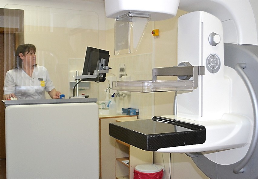 Ten nowy mammograf cyfrowy kupiony został w 2011 roku