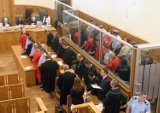 Handel narkotykami w Łodzi. Oskarżone 52 osoby związane z łódzkim gangiem narkotykowym przed sądem