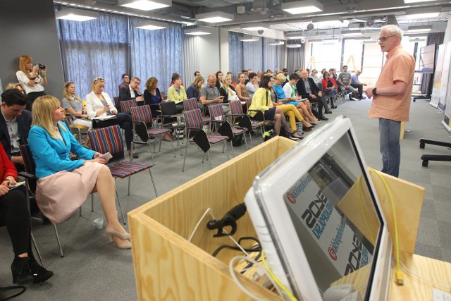 10.05.2016 poznan gd younick you nick konferencja praca lubie to nickel glos wielkopolski. fot. grzegorz dembinski/polska press