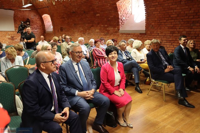 Tak było na spotkaniu rad seniora z województwa kujawsko-pomorskiego z parlamentarzystami i mistrzem Stanisławem Szwedem we Włocławku, 27 czerwca 2023 roku.