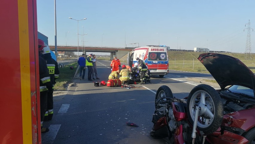 Wypadek motocyklisty na S8. Mężczyzna w szpitalu (ZDJĘCIA)