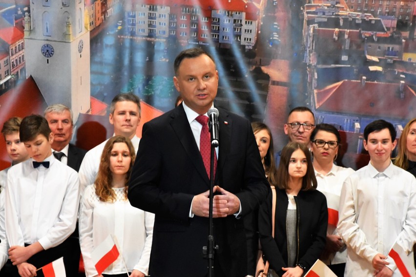 Andrzej Duda w Namysłowie. Nie wszyscy weszli na spotkanie. Co zrobił prezydent RP? [WIDEO]