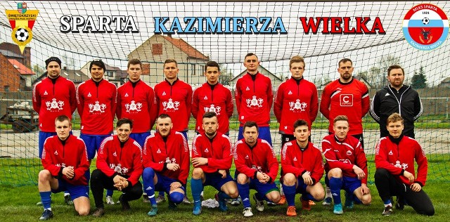 Piłkarze Sparty Kazimierza Wielka 14 sierpnia rozpoczynają sezon w czwartej lidze. Są beniaminkiem rozgrywek. Na inaugurację podejmą Pogoń Staszów.