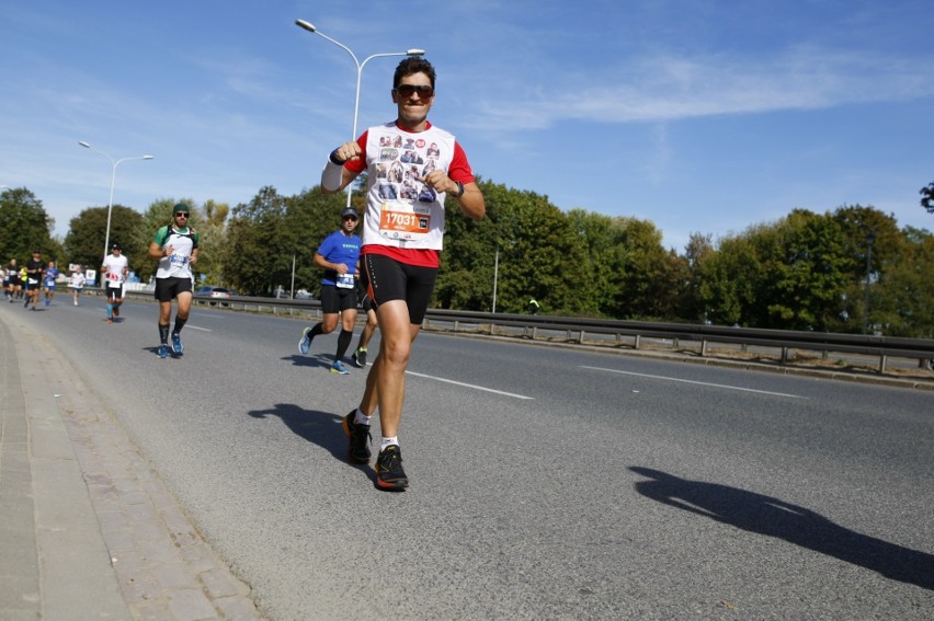 Uczestnicy Maratonu Warszawskiego 2018. Więcej zdjęć...