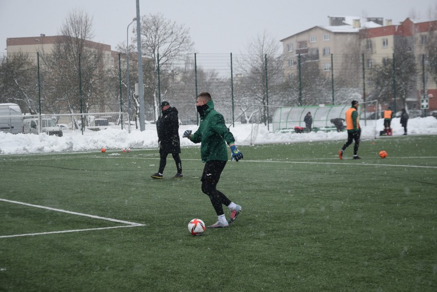 Sobotni trening piłkarzy Radomiaka przed niedzielnym meczem z Termaliką w Niecieczy (Zobacz zdjęcia)