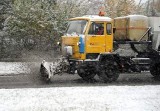 W Szczecinie zaczął padać śnieg. Piaskarki są w gotowości