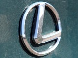 Kołobrzeg. Złodzieje upodobali sobie złoty kolor. Zniknął Lexus i biżuteria