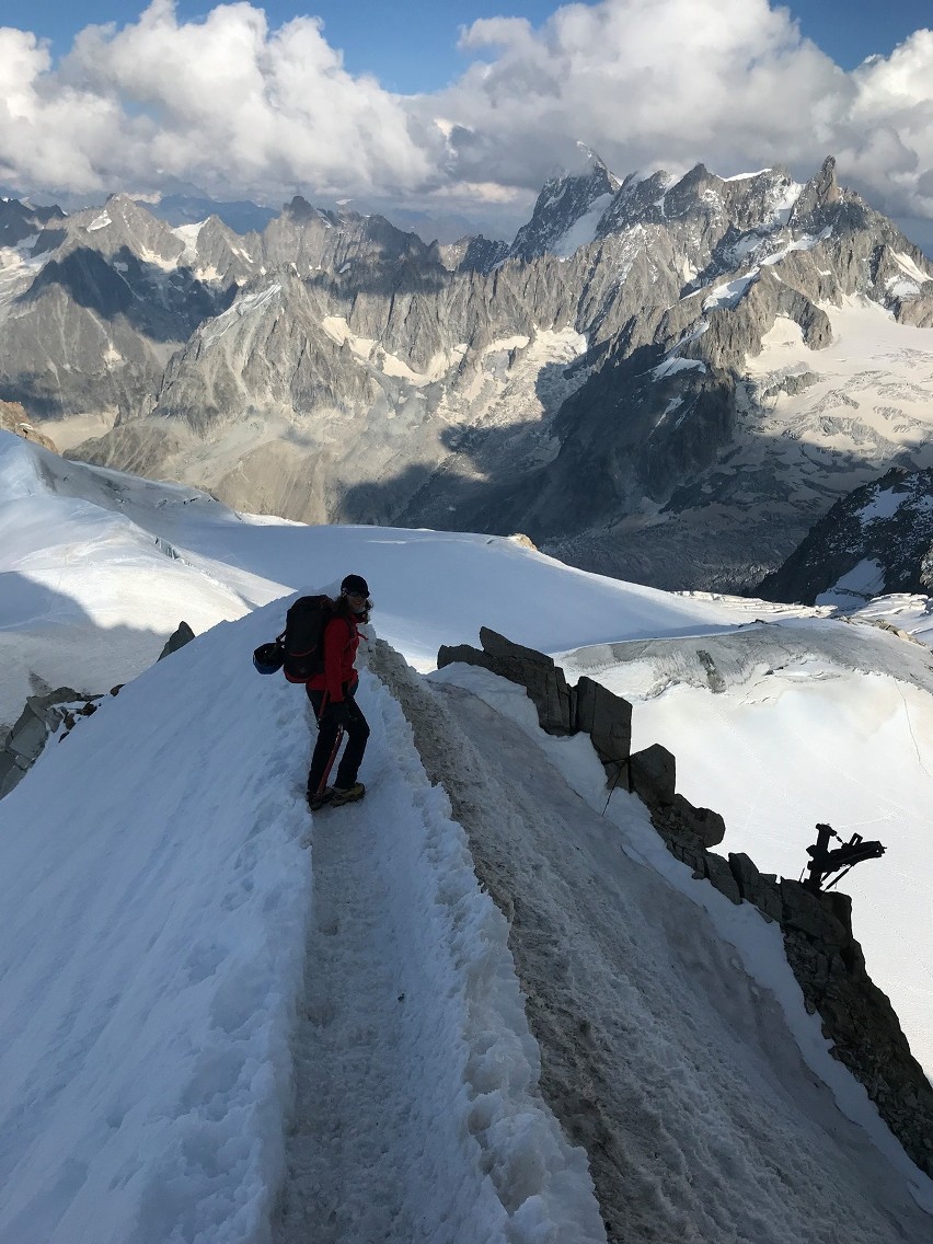 Andrzej Myrta, alpinista z Radomia wszedł trudną drogą na najwyższy szczyt Europy - Mont Blanc