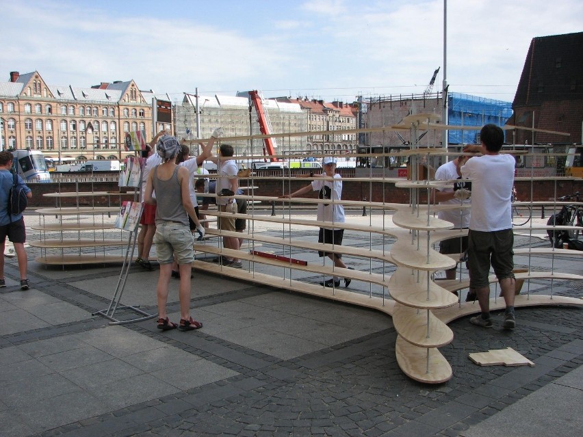 Wrocław: Będzie sztuczna trawa na Oławskiej. To fragment większego projektu (ZDJĘCIA)