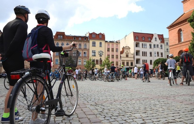 Od 16 do 22 września 2022 transport rowerów w pociągach PKP będzie niemal darmowy. Przewoźnik promuje w ten sposób ekologiczne podróżowanie. Wrzesień to świetny czas na wycieczki rowerowe po Polsce.