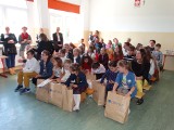 W Szkole Podstawowej w Słosinku podsumowano VI dekanalny  konkurs plastyczny „Jezus naucza w przypowieściach” (zdjęcia)