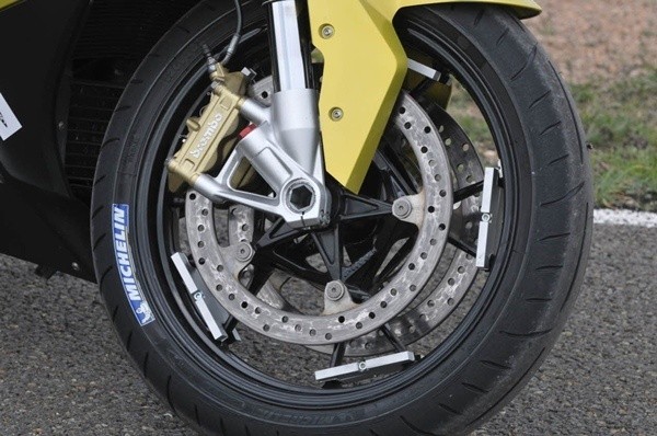 Opona Michelin Power Pure.