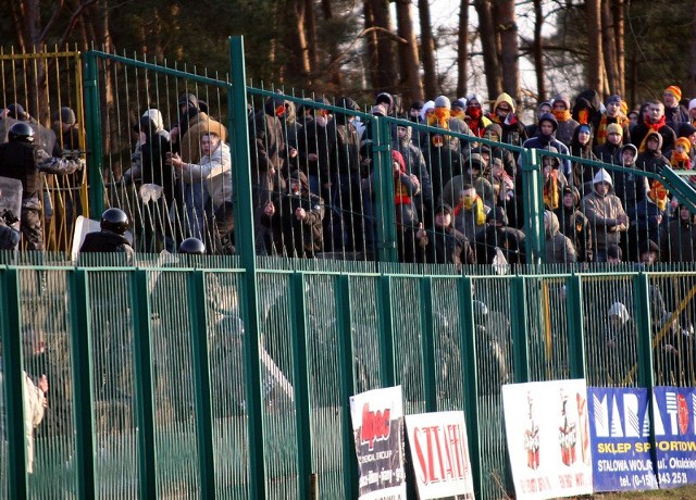 Kibice Korony Kielce wywołali pod koniec meczu awanturę z ochroną.