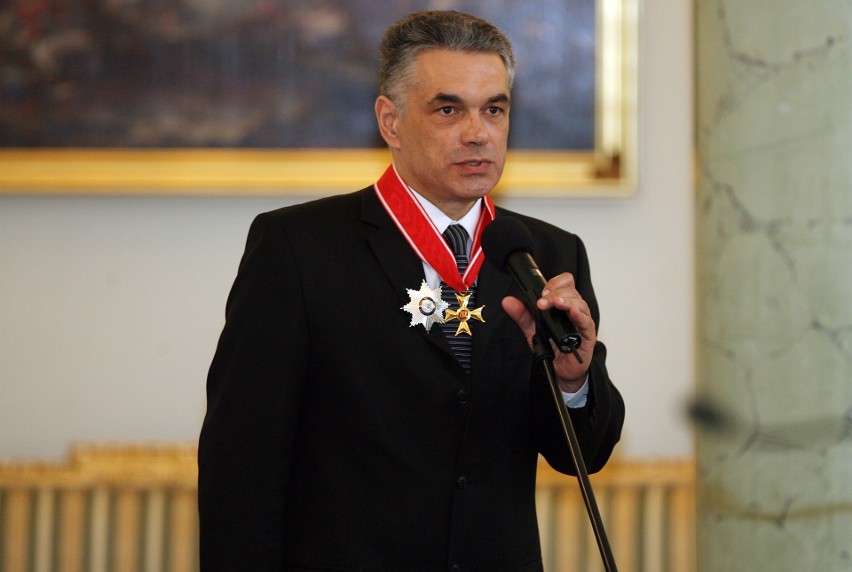 3 kwietnia 2009 został odznaczony przez prezydenta Lecha...
