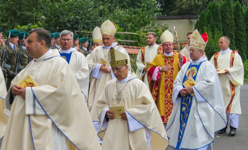 Fotorelacja z uroczystości związanych z ustanowieniem...