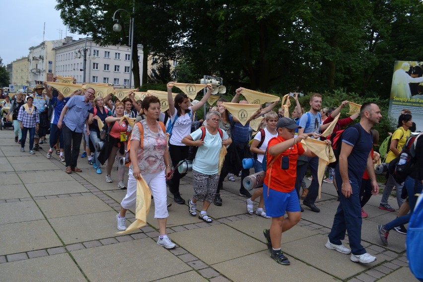 Pielgrzymka Rybnicka dotarła na Jasną Górę [ZDJĘCIA]